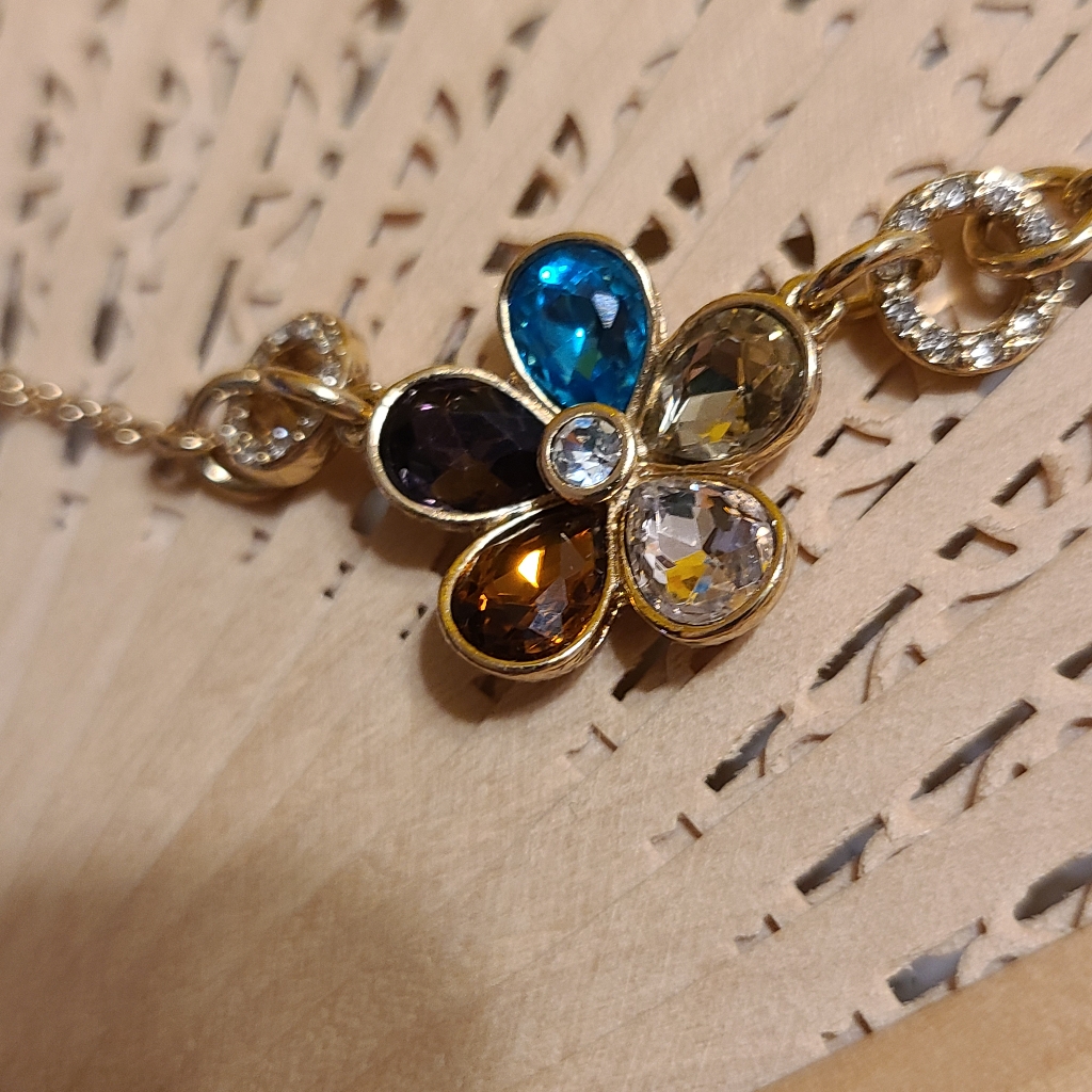 Ladies Necklace For Sale